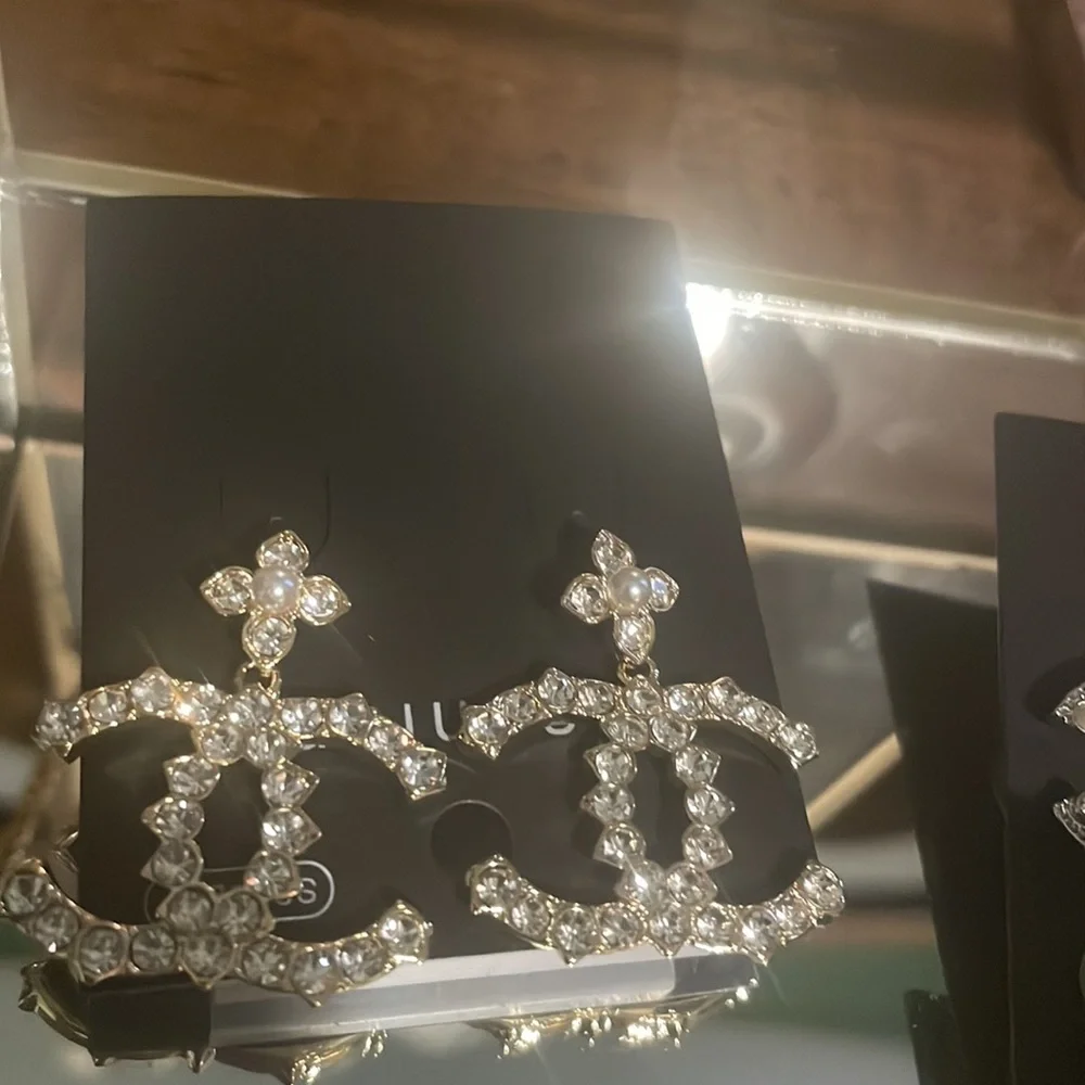 🆕 Bundle of Fashion Earrings - Picture 5 of 7